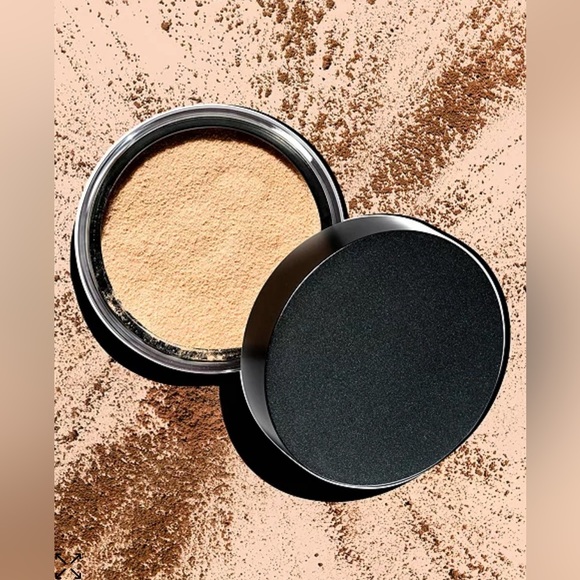 NWT MAC STUDIO FIX PERFECTING POWDER - LIGHT - Picture 2 of 4